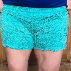 Super cute crotchet shorts